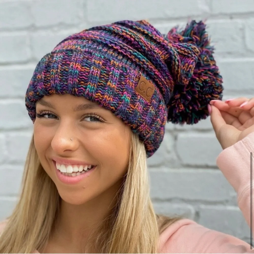LAST ONE: Women’s oversized slouchy multi color pom pom beanie cute winter hat - Picture 4 of 5